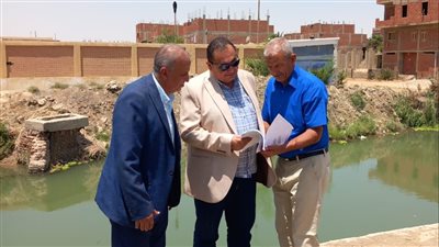 صلاح  يتفقد المشروعات والأراضي الزراعية بالسويس 