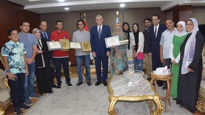 محافظ الغربية يكرم أوائل الثانوية العامة من أبناء المحافظة