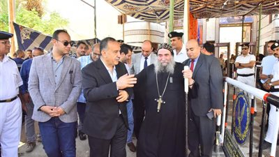 محافظ أسيوط يتفقد دير السيدة العذراء بدرنكة وبيت القديسة مريم 