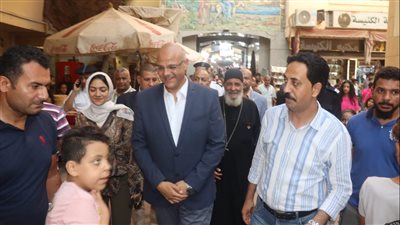 محافظ القليوبية يشارك الأقباط فرحة مولد السيدة العذراء بمسطرد.. رسالة وطنية قوية