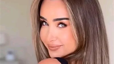 بالفيديو.. سيدة تستغيث من أسرة الفنانة هنا الزاهد.. «إحنا مصممين ناخد حقنا »