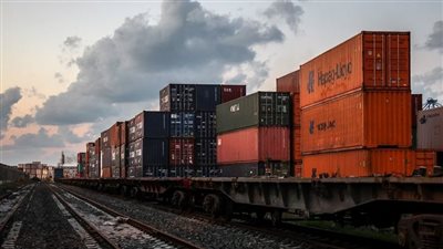 تداول 20 سفينة للحاويات والبضائع العامة بميناء دمياط