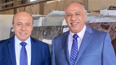 أشرف عوض: مصنع 