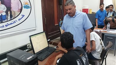 مدير تعليم نجع حمادي يتابع انعقاد الاختبارات التأهيلية ل 240 متقدما للالتحاق بمدارس المتفوقين ( Stem )