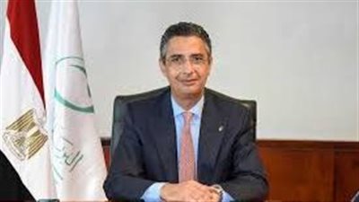 أبرزها بيع الخبز بالكيلو.. ملفات مهمة يكشف مصيرها وزير التموين| تفاصيل