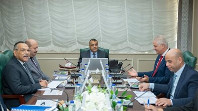 وزير الإنتاج الحربي:  تشجيع الإستثمار البيئي ومواجهة التغيرات المناخية 