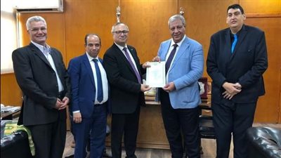 طب الأزهر أول كلية تستخرج شهادات التخرج من خلال منظومة الحرم الذكي