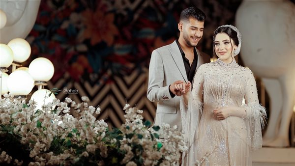 خلف الحدث