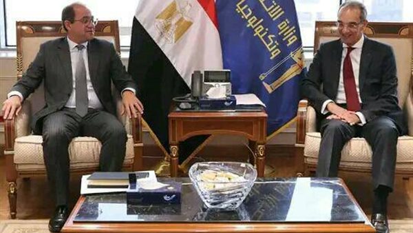 خلف الحدث