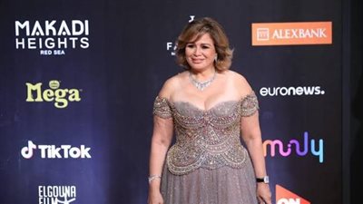 إلهام شاهين : العمل أولاً قبل أداء الصلاة