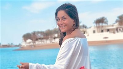 بالصور .. منه فضالي تثير الجدل حول أحدث إطلالة لها