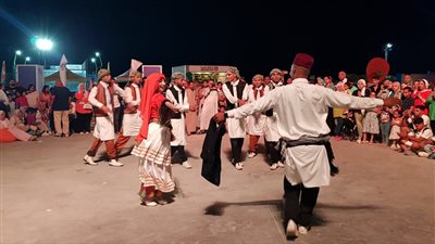 بالصور..في مهرجان العلمين.. فلكلور سيوي واستعراضات لأطفال أوبرا عربي
