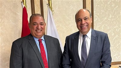 وزير الطيران  يبحث مع مدير النقل الجوي بالإيكاو  أوجه التعاون