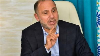 أستاذ طب نفسي:  على الزوجة  تقبل زوجها النرجسي ومدحه في كل وقت