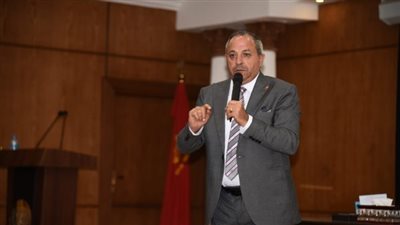 محافظ بورسعيد يعلن الحرب على الدروس الخصوصية ويطلق مبادرة 