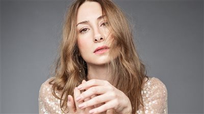 مهرجان الغردقة لسينما الشباب يكرم النجمة اللبنانية دياموند أبو عبود