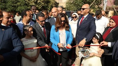 وزيرة التنمية المحلية ومحافظ القليوبية يفتتحان مشروع انشاء السوق الحضاري بالقناطر الخيرية