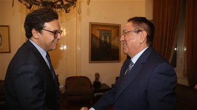 بالصور..وزير الثقافة يلتقي سفير كازاخستان في مصر لبحث أطر التعاون المستقبلي