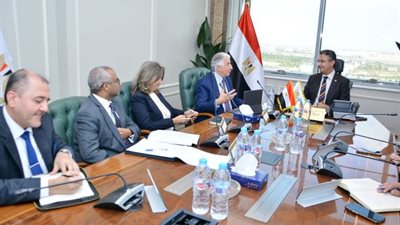وزير التموين يبحث مع رئيس 