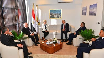 الحفني يبحث مسئولى تاليس الفرنسية دعم قطاع الطيران المدنى و تعزيز قدراته التكنولوجية