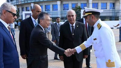 سفير اليابان يزور سفينة التدريب عايدة 4 ويحرص  على التعاون مع الدول الأفريقية 