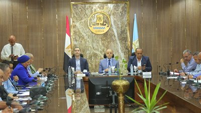 محافظ كفرالشيخ يناقش الخطة التنفيذية لتطبيق المبادرة الرئاسية «بداية جديدة لبناء الإنسان» على مستوي المحافظة