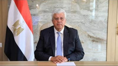 وزير التعليم العالي يتابع حادث تصادم قطارين بالزقازيق ويوجه برفع درجة الاستعداد القصوى