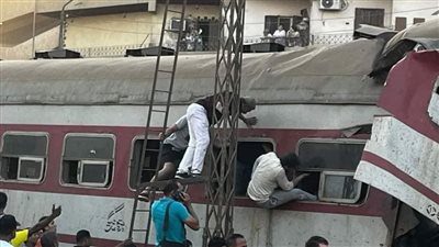 النيابة العامة: تشكيل لجنتين في واقعة تصادم قطارين بمدينة الزقازيق