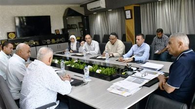 محافظ أسوان: شهر مهلة للشركة المنفذة لمشروع إحلال وتجديد خطوط مياه الشرب والصرف الصحى بشارع كسر الحجر