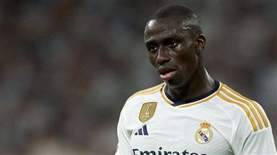 رومانو: ريال مدريد يتوصل إلى إتفاق لتجديد عقد ميندي حتى عام 2027
