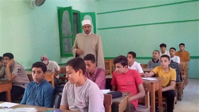 بدء الدراسة بالمعاهد الازهريه بكفرالشيخ ورئيس المنطقة يطمئن على سير العملية التعليمية