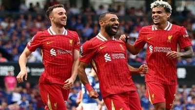 ليفربول يتصدر الدوري الإنجليزي موقتاً بفوزه على بورنموث بثلاثية