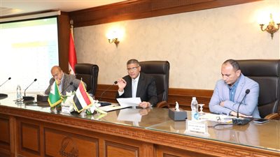 محافظ الجيزة يتابع الموقف النهائي لملف تقنين أراضي أملاك الدولة 