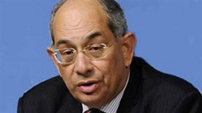 السيسي يعين يوسف غالي عضوًا بمجلس التنمية الاقتصادية