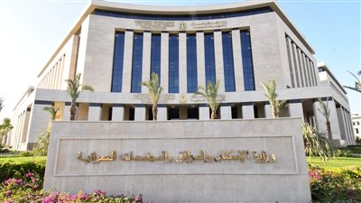 وزير الإسكان يعلن شروط التقدم على الفرص الاستثمارية بالمدن الجديدة للأجانب 