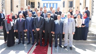 وزيرا العدل والاتصالات وتكنولوجيا المعلومات يفتتحان فرع توثيق العاصمة الإدارية الجديدة