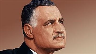 في ذكرى وفاته.. عدد من المواطنين يتوافدون على ضريح جمال عبد الناصر 