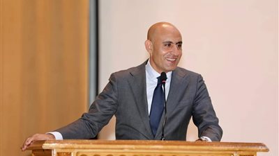 وزير التعليم يعقد لقاءً موسعا مع موجهي المواد الأساسية بالمديريات والإدارات التعليمية