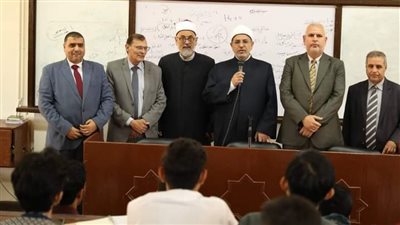 رئيس جامعة الأزهر: أهمية الالتزام بالحضور بنسبة لا تقل عن 75%
