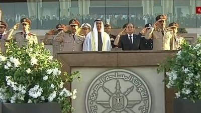 الرئيس السيسي يرفع علم القوات المسلحة على مقر الأكاديمية العسكرية بالعاصمة الإدارية