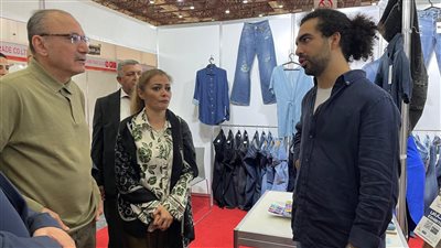 بالصور..السفير التركي يزور معرض كايروفاشون تكس