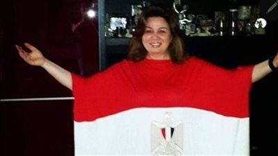 مرتدية فستان علم مصر.. إلهام شاهين تحتفل بذكرى أكتوبر