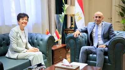السفيرة السويسرية تشيد بنجاح جهود وزارة التربية والتعليم في مواجهة التحديات