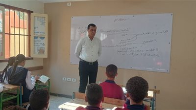 وكيل تعليم قنا يفاجئ عددا من مدارس إدارة دشنا التعليمية 