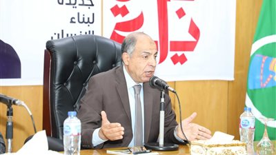 محافظ المنيا يوجه بحملات توعية للمزارعين بأهمية زراعة القمح