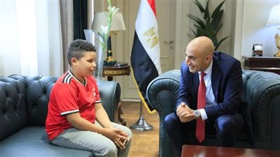  في لفتة إنسانية لوزير التربية والتعليم .. اعفاء طالب المترو من المصاريف الدراسية