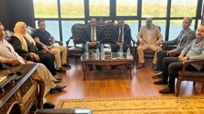 الغرفة التجارية بسوهاج تبحث مع القوى العاملة توفير فرص عمل لأصحاب الهمم