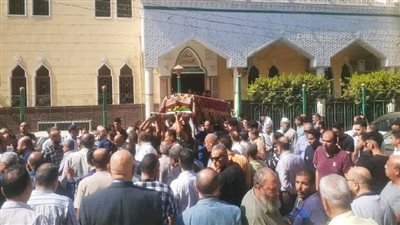 أهالي كفر الزقازيق يودعون طالبة الطب ملك بعد وفاتها في حادث مأساوي
