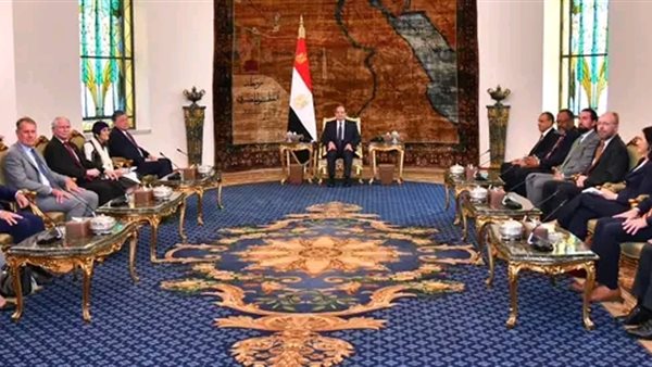 خلف الحدث