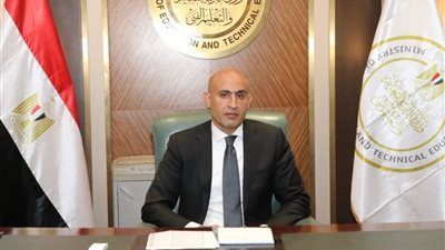 وزير التعليم يصدر قرارا وزاريا بحركة تغييرات موسعة لمديري ووكلاء المديريات التعليمية على مستوى الجمهورية 